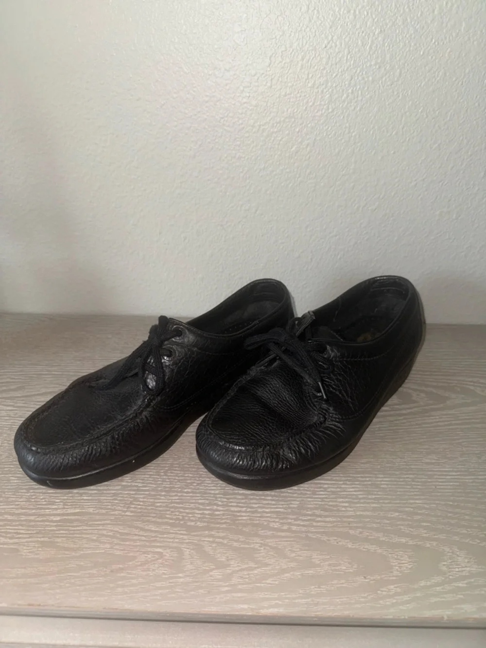 SAS genuine black